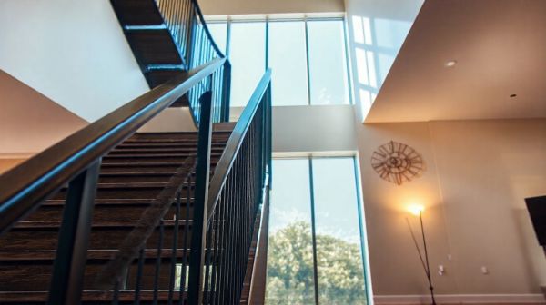 Explorez les coûts et choix des monte-escaliers en 2023